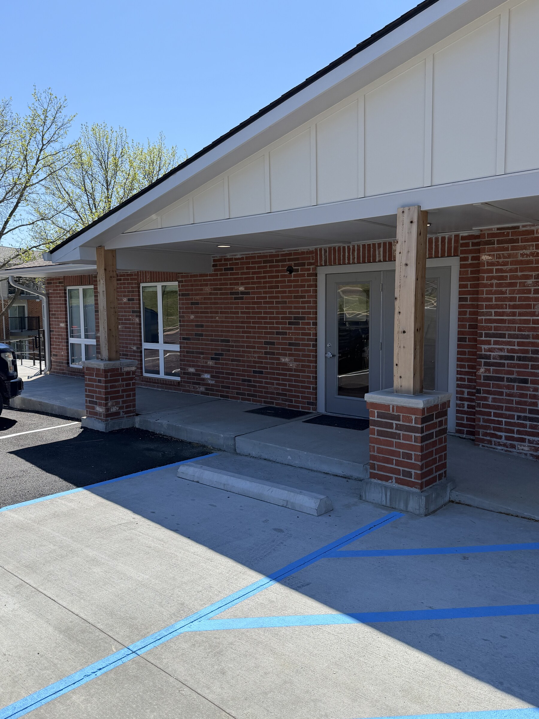 Commercial brick entry columns